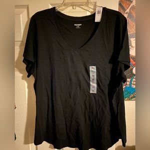 4 NWT Old Navy v-neck shirts